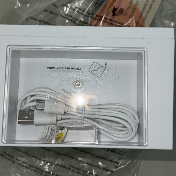 2-in-1 Mini Portable Cooler. - Picture 14 of 14